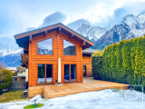 4 en suite bedroom chalet with garden, gym & sauna, garage, mountain views