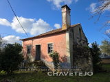 Traditional Stone House with Adega, Annexes and Land in Rego da Murta
