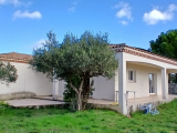 Single Storey Villa With 3 Bedrooms And A Garage, On A 1030 M2 Plot With Pool And Fruit Trees, In A 