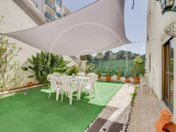 3+1 bedroom flat in the centre of Cascais with private garden