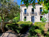 An Imposing Maison De Maitre From The 18th Century, Entirely Renovated, Offering 5 Bedrooms, Stone O