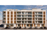 Lovely ground floor apartment with community pool, communal rooftop terrace situated close to the Ma