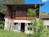 Charming two-storey former workshop with existing planning permission. An exciting opportunity to cr
