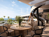 Large middle floor apartment with a private terrace, beautiful sea view and access to the communal p
