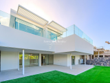 villa For Sale in San Eugenio Alto, Santa Cruz Tenerife, Spain