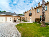 House in Quinta da Marinha Norte