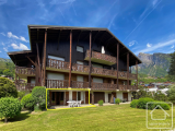 A delightful 41m² 1 bedroom ground-floor apartment in Samoëns, steps from the ski bus, featuring a t