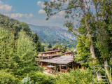 10 bedroom property, walking distance from ski slopes, private garden with stream, private parking, 