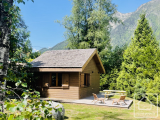 Renovated 2 bedroom chocolate-box chalet with garden and parking. Mont Blanc views, short walk from 