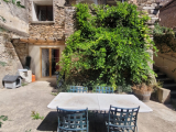 Beautiful Stone House With 177 M2 Of Living Space, Courtyard And Terrace.