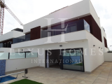 Modern townhouse with private pool, large terrace and solarium located in a premium area