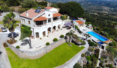 Villa For Sale in Vrises, Krionerida, Greece