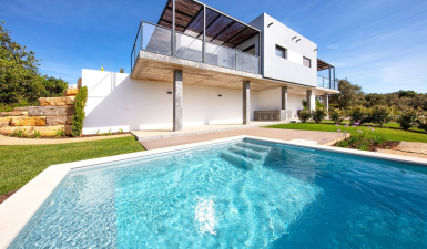 Villa For Sale in Lagoa, Algarve, Portugal