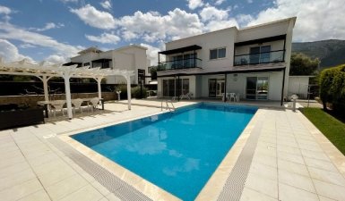 IMMACULATE AND MODERN 4 BED,3 BATH VILLA WITH SWIMMING POOL - ÇATALKOY