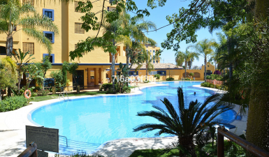 Apartment For Sale in San Pedro de Alcántara, Málaga, Spain
